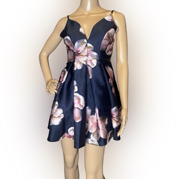 A'Gaci A'Gaci Navy Blue Floral Dress Cocktail Floral V-neck sleeveless Sz Small - Picture 3 of 9
